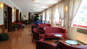 Unclassified image, 2 of 20, button - Hotel Victoria (Rivisondoli)