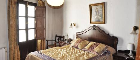 Hus, 3 soverom | 3 soverom, sengetøy av topp kvalitet og blendingsgardiner