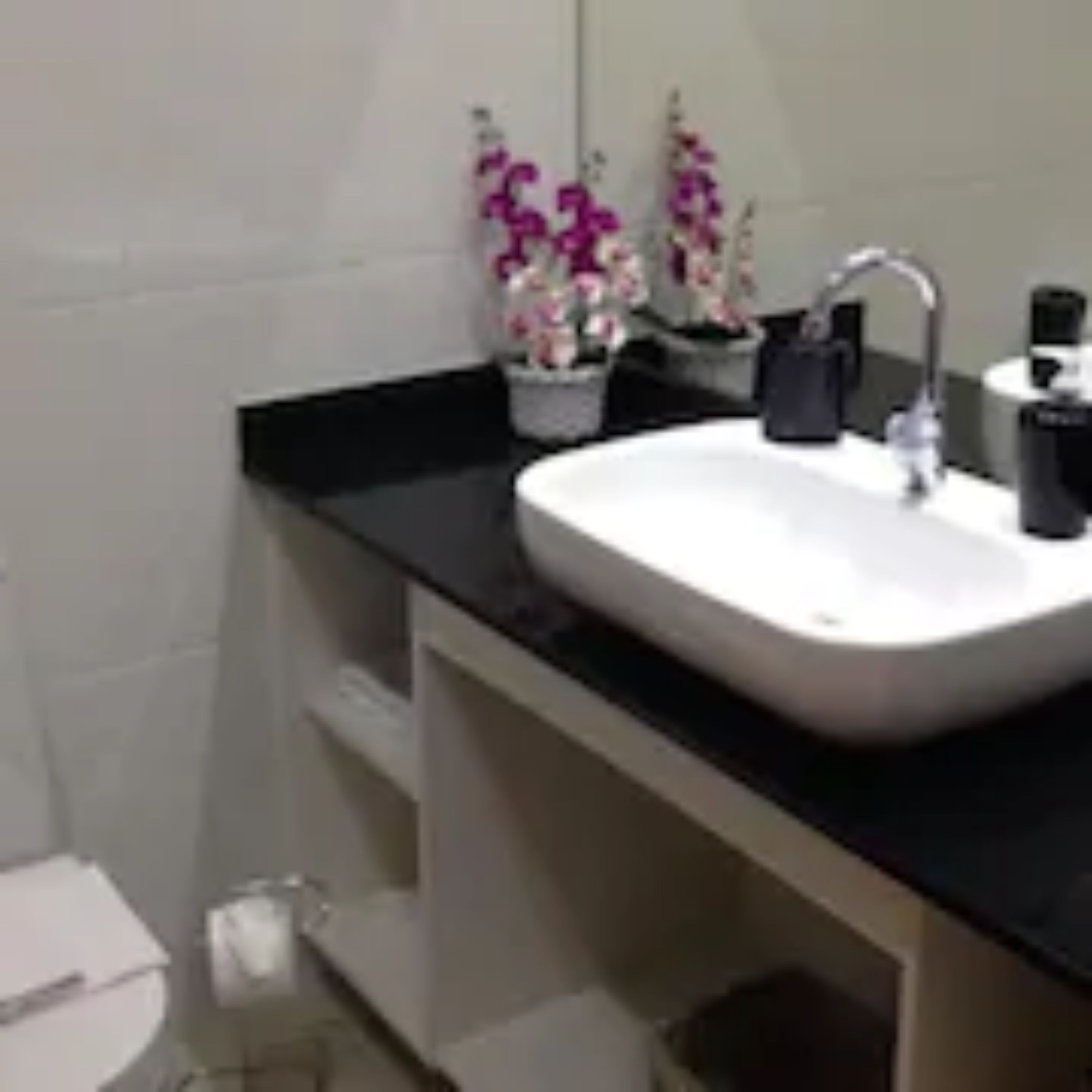 suite, sea view (double) | bathroom | shower, towels