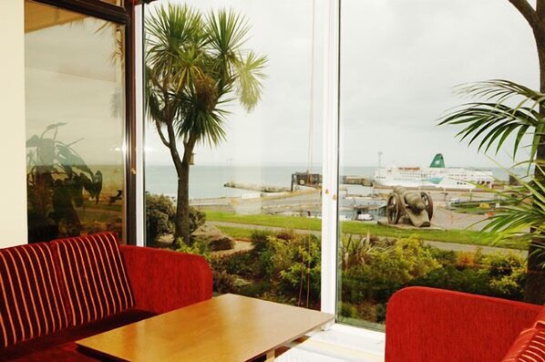 Bar (on property) - Hotel Rosslare (Rosslare Harbour)