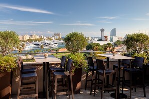 Exterior - Duquesa Suites Landmark Hotel by Duquessa Hotel Collection (Barcelona)