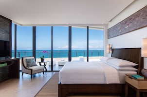 Suite, 1 Bedroom, Balcony | Premium bedding, down comforters, pillowtop beds, free minibar items