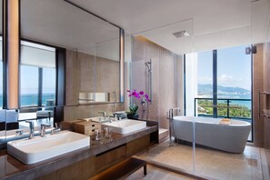 Bathroom - Marriott Resort Xiangshui Bay (Lingshui)