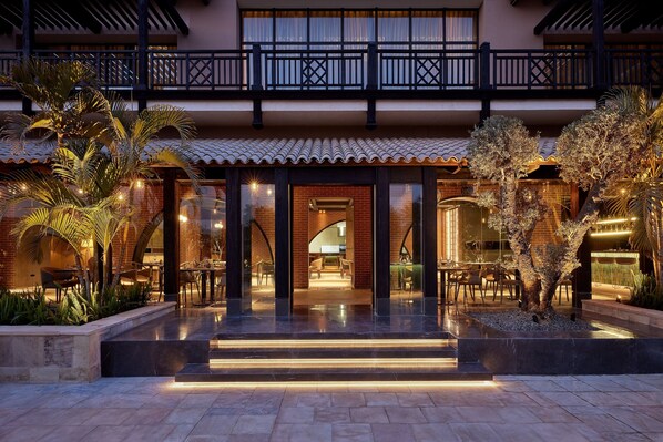 Breakfast, lunch, dinner served; Mediterranean cuisine - The Westin Cairo Golf Resort & Spa, Katameya Dunes (New Cairo)