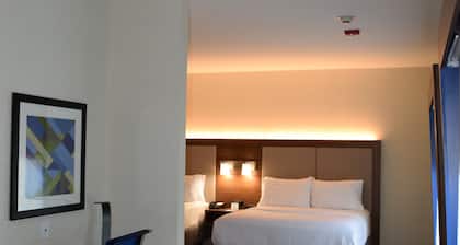 Holiday Inn Express & Suites Ithaca by IHG