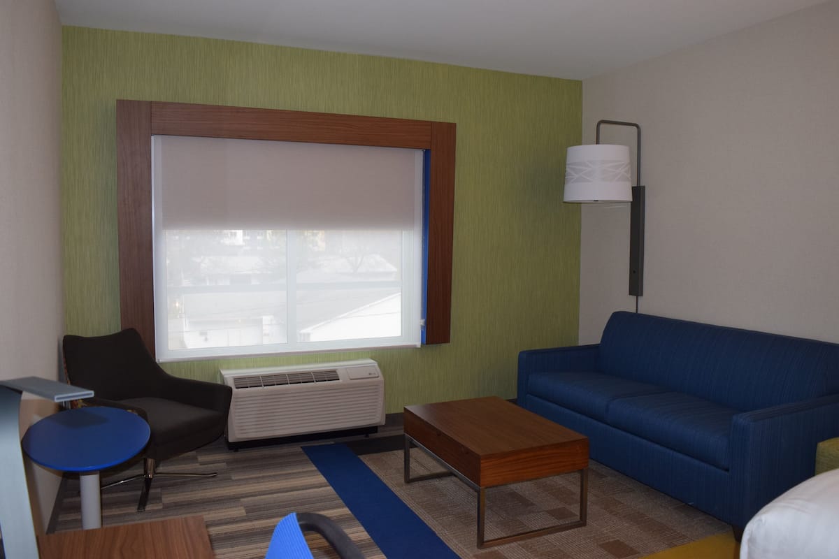 suite, multiple beds | 1 bedroom, in-room safe, desk, laptop workspace