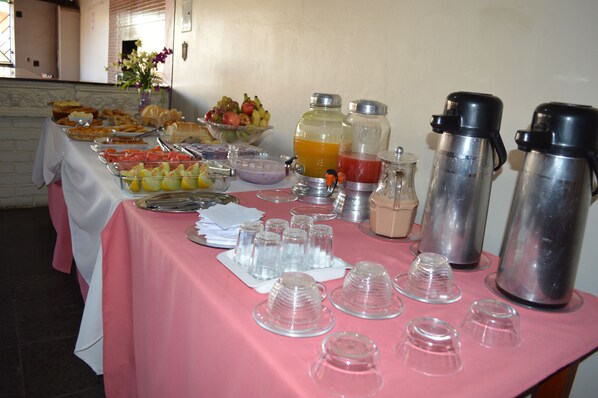 Free daily buffet breakfast 