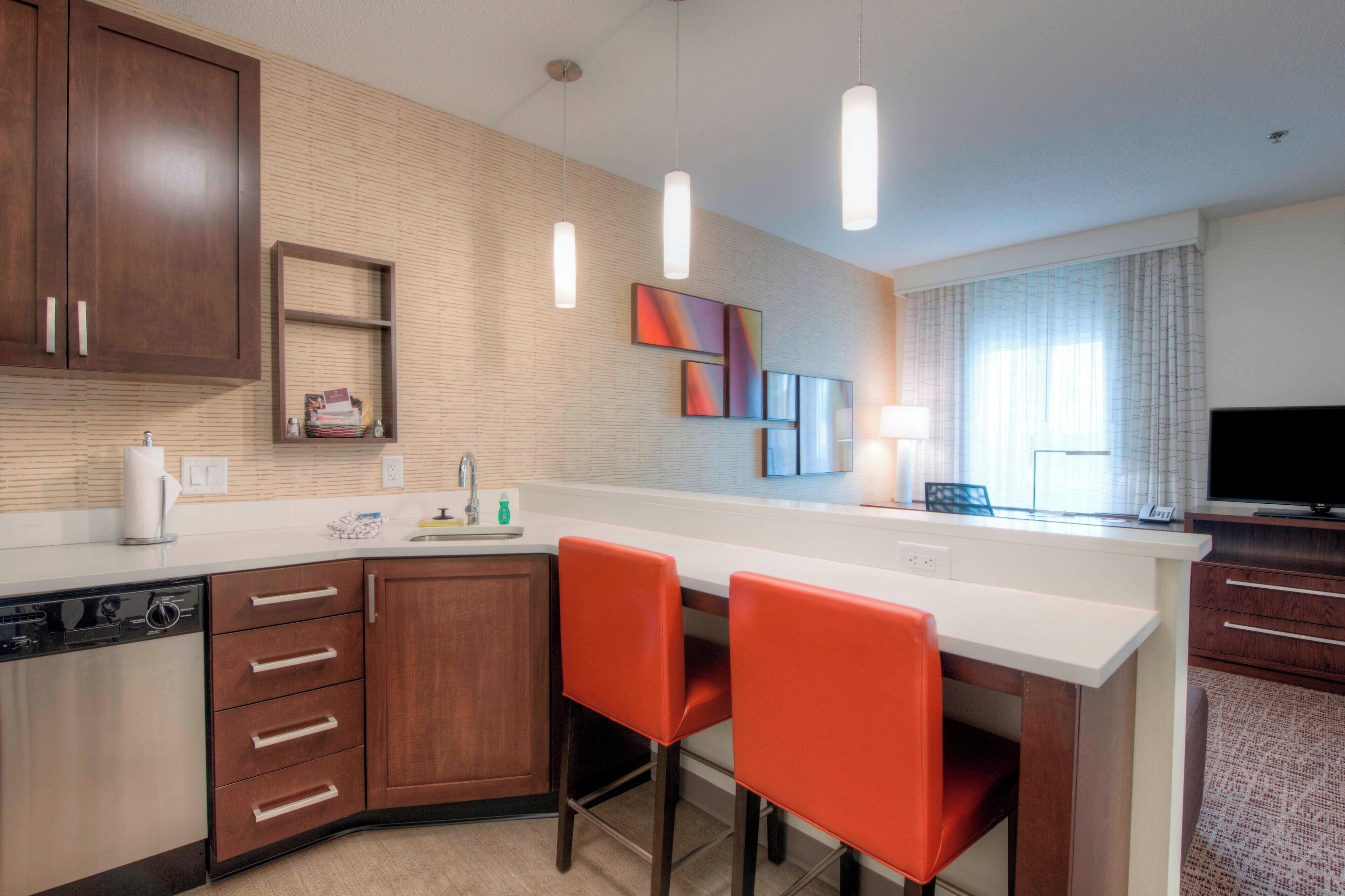 desk, blackout curtains, iron/ironing board, free wifi