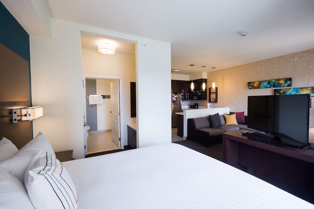 1 Schlafzimmer, hochwertige Bettwaren, Pillowtop-Betten