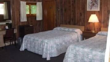 Standard Room, 2 Double Beds | Desk, free WiFi, bed sheets