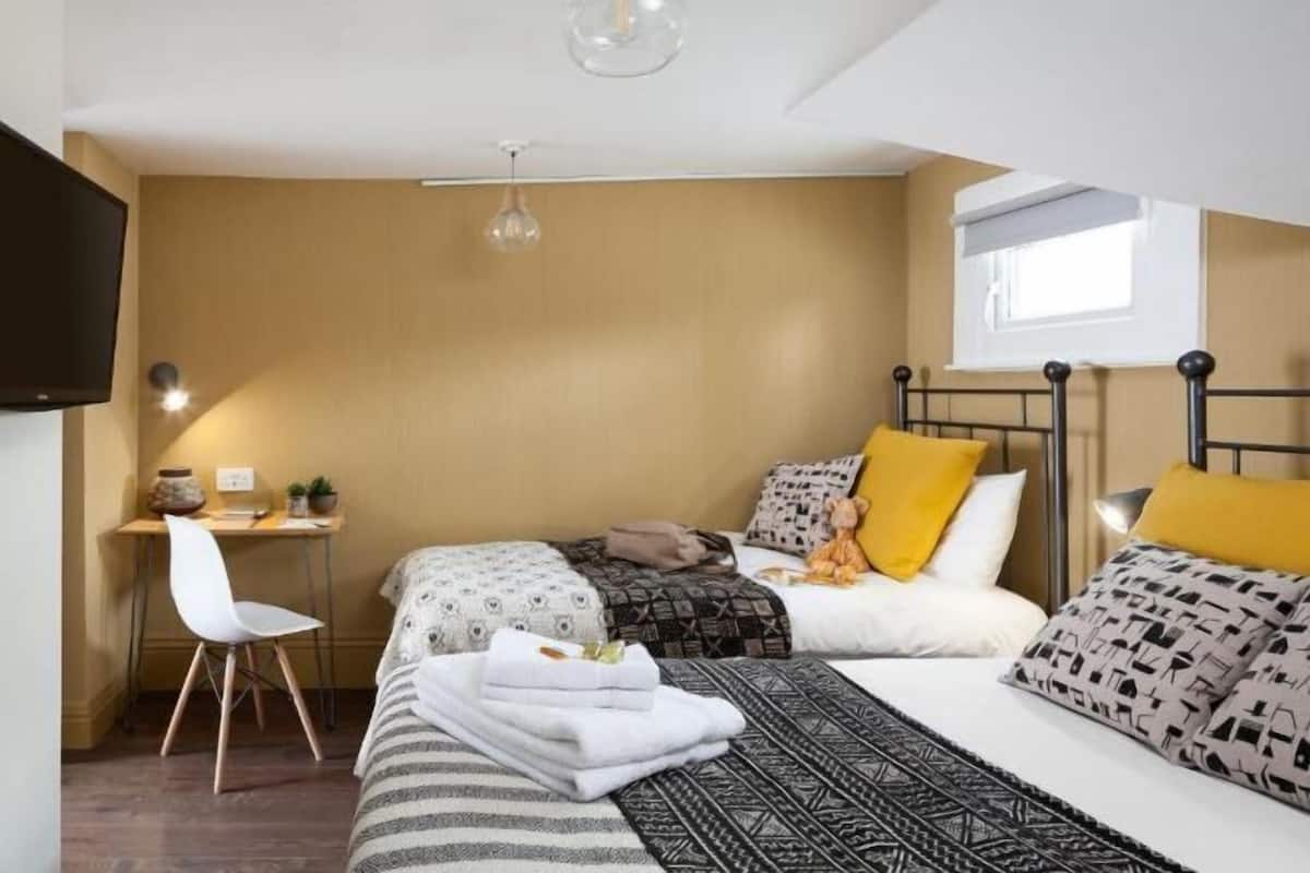 1 chambre, literie de qualité supérieure, bureau