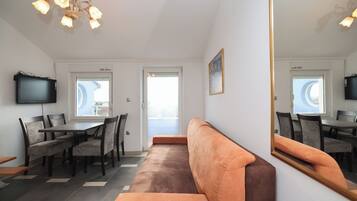 Duplex | Living area | TV, table tennis
