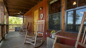 Porch - Alamo Springs - The Barn (Fredericksburg)