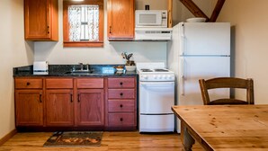 Cabin, 1 King Bed with Sofa bed (Alamo Springs Barn) | Private kitchen - Alamo Springs - The Barn (Fredericksburg)
