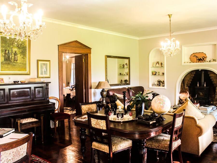 Bar lounge
