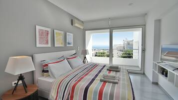 Vila, 4 kamar tidur | 4 kamar tidur, meja kerja, kedap suara, dan setrika/meja setrika