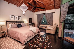 Comfort Cottage, 1 Bedroom | 1 bedroom, Egyptian cotton sheets, premium bedding, Select Comfort beds - Thulamela Bed and Breakfast (Mbombela)