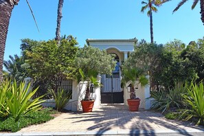 Luksushuvila (Maison du Cap) | Majoituspaikan julkisivu