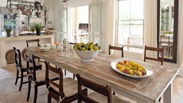 3 bedrooms, premium bedding, minibar, individually decorated