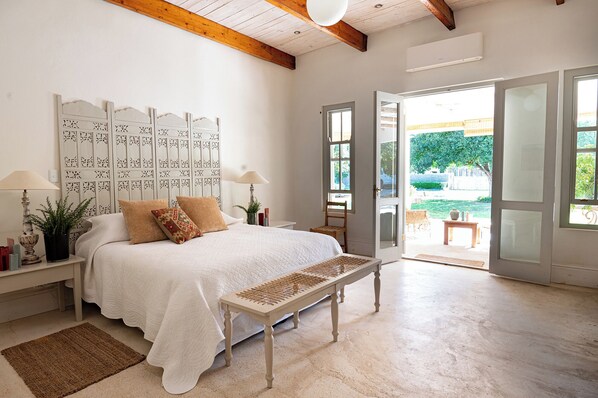 Deluxe Double Room | 3 bedrooms, premium bedding, minibar, individually decorated