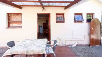 Room 1 | Terrace/patio