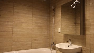 Schweringsburg no 7 | Phòng tắm | Buồng tắm vòi sen, đồ dùng nhà tắm miễn phí, máy sấy tóc, khăn tắm