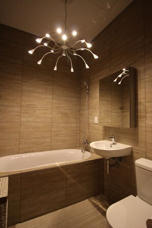 Schweringsburg no 7 | Bathroom