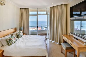 Apartment, 3 Bedrooms (804 Oysters) | 3 bedrooms, iron/ironing board, bed sheets - 804 Oysters Apartment (Umhlanga)