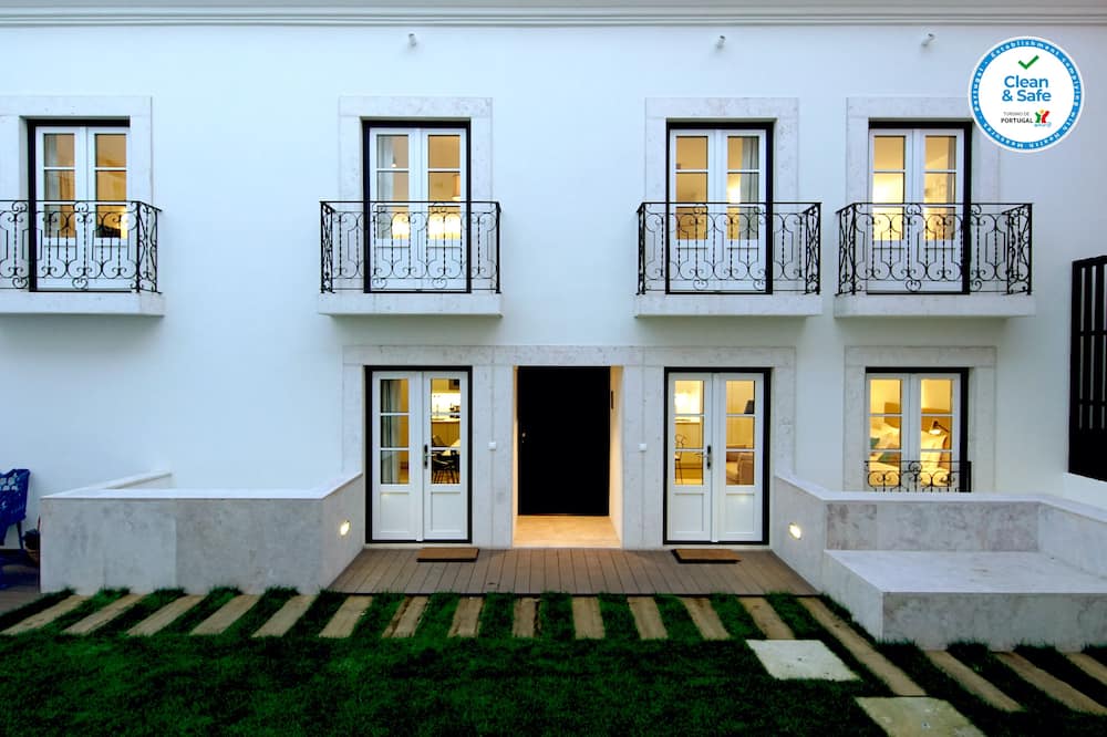 Alma Moura Residences