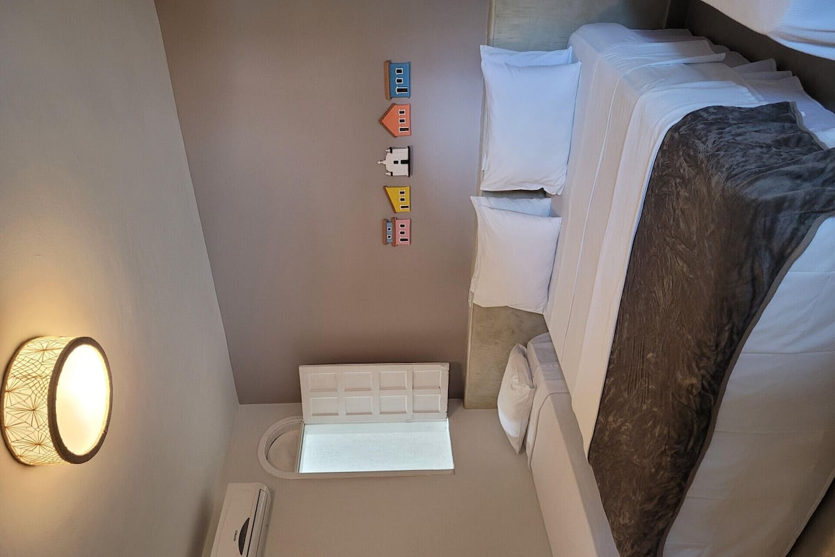 Pillow-top beds, minibar, iron/ironing board, bed sheets