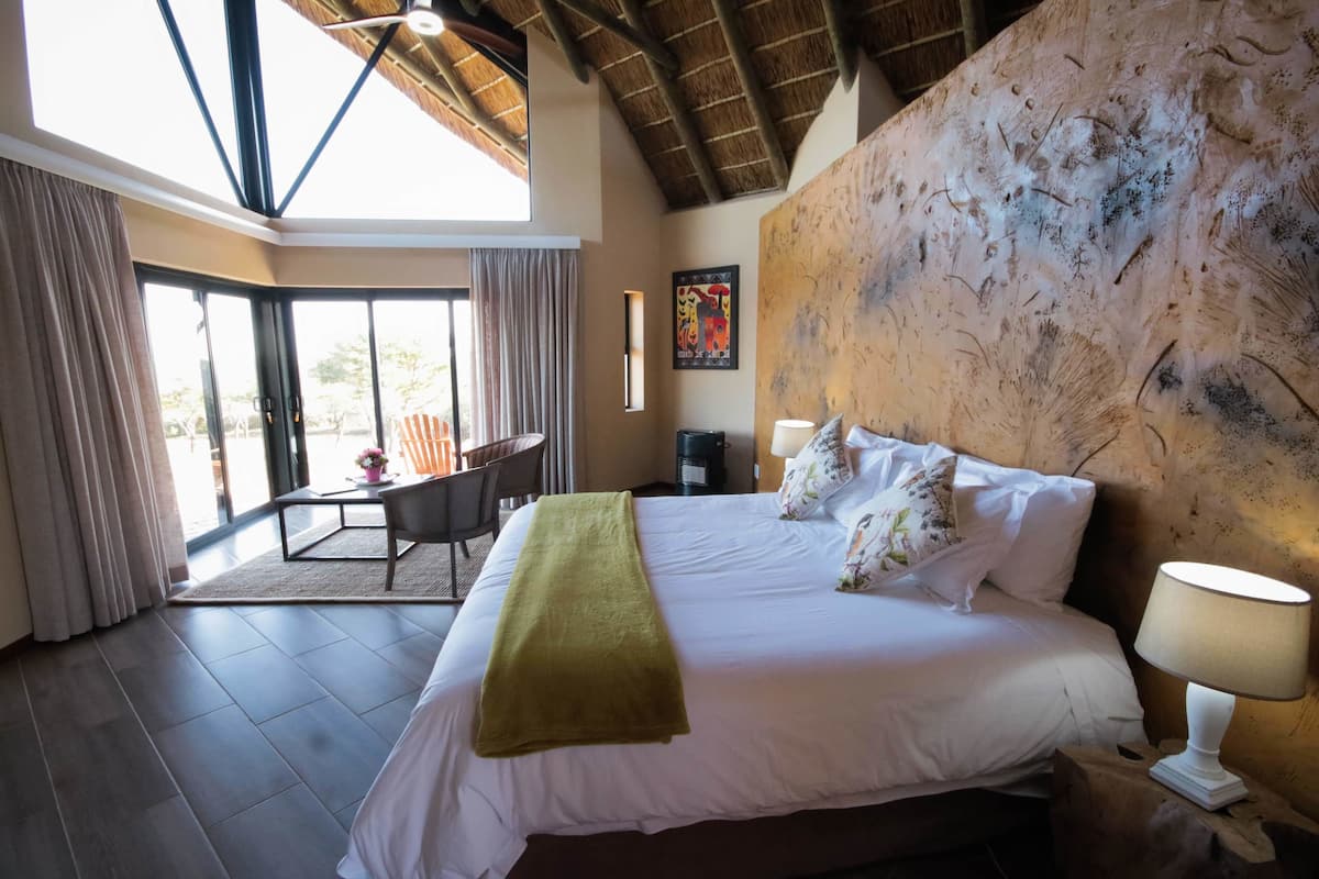 Suite Mewah (Earth ) | 1 kamar tidur, seprai katun Mesir, dan seprai premium