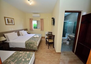 Quarto luxo | Berços grátis, camas extras/dobráveis (sobretaxa), Wi-Fi de cortesia