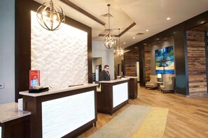 Reception - Hampton Inn & Suites Downtown St. Paul (St. Paul)