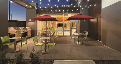 Home2 Suites by Hilton Fort St. John