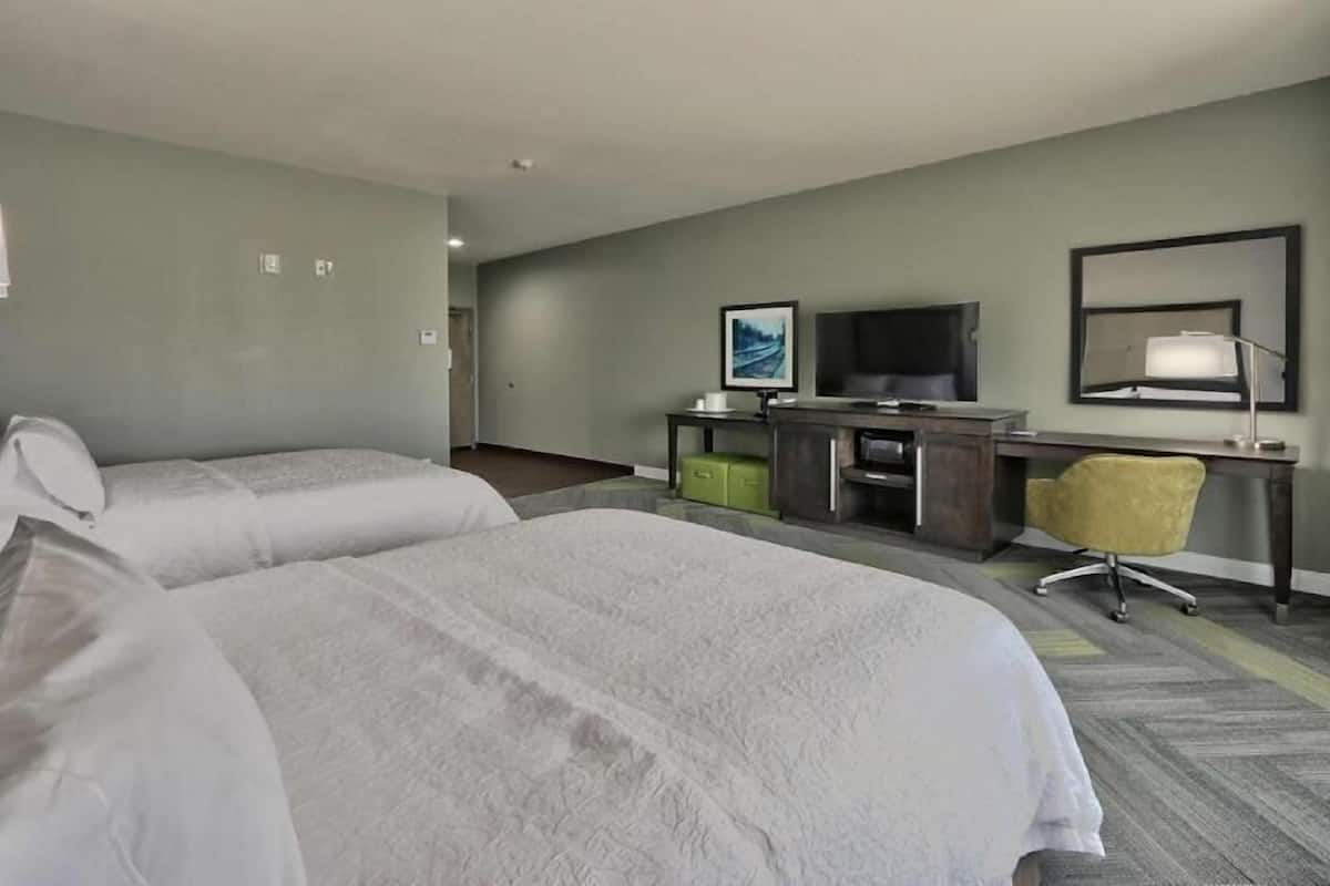 In-room safe, free cribs/infant beds, free WiFi, bed sheets