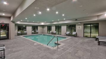 Una piscina techada