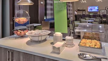 Free daily buffet breakfast