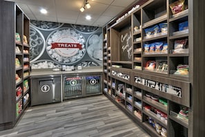 Snack bar