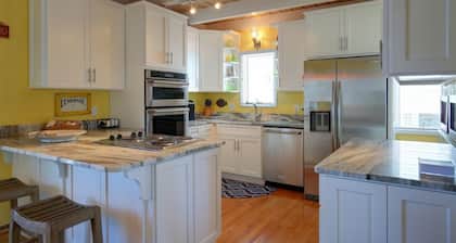 Holden Jeanie 4 Bedroom Home by RedAwning