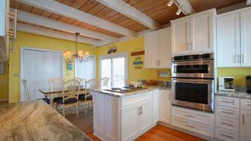 House, 4 Bedrooms | 4 bedrooms, free WiFi, bed sheets