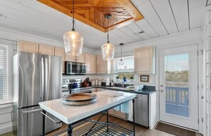 House, 3 Bedrooms | Private kitchen - Magnolia Cottage - 3 Br Home (Supply)