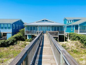 Casa, 4 habitaciones | Balcón