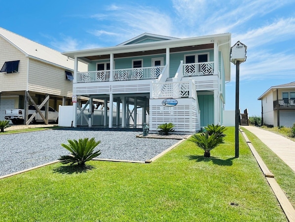 House, 4 Bedrooms | Exterior