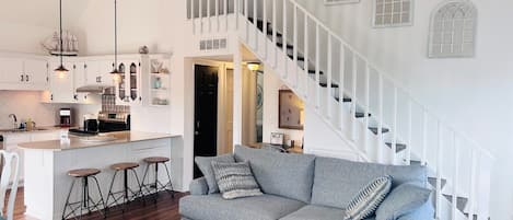 Casa, 3 habitaciones | Área de sala de estar | Reproductor de DVD