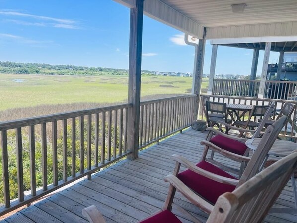 House, 4 Bedrooms | Property grounds