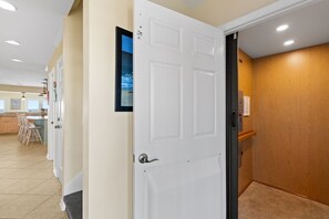 Interior - Majak Moments 7 Bedroom Home by RedAwning (Supply)