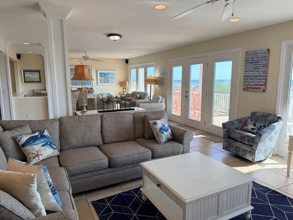 House, Multiple Bedrooms | Living area