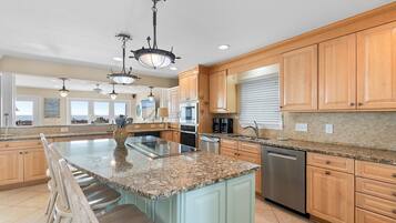 Maison, plusieurs chambres | Cuisine privée