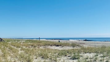 House, 4 Bedrooms | Beach