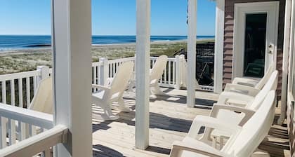 License To Chill 4 Bedroom Home by RedAwning